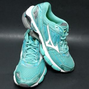 ~MIZUNO~WAVE CREAATION  19 WOMEN'S RUNNING SHOES